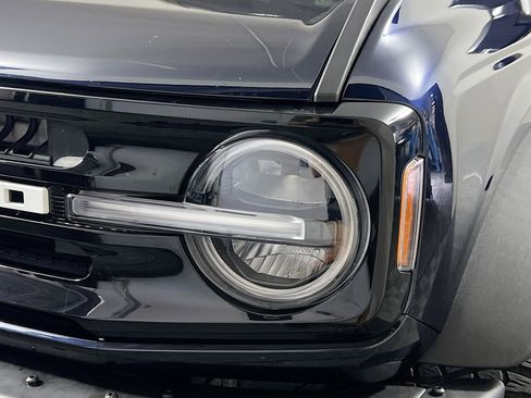 Used 2021 Ford Bronco Outer Banks w/ Sasquatch Package image 11