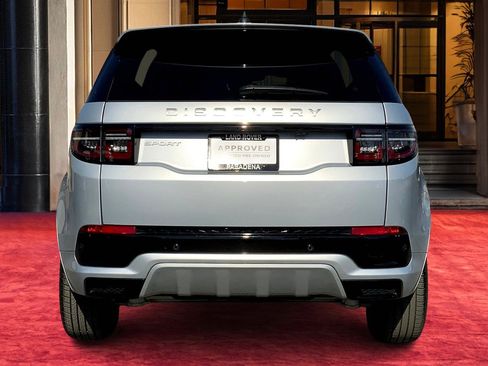 Used 2024 Land Rover Discovery Sport S image 4