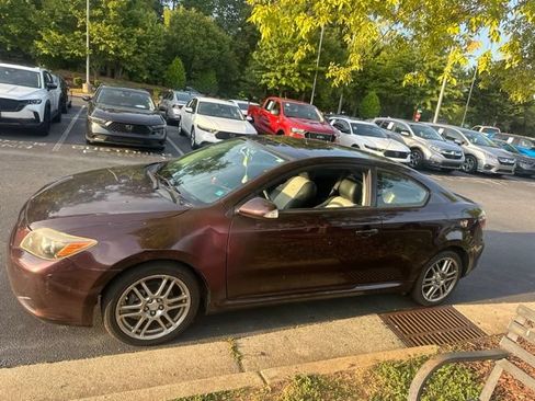 Used 2010 Scion tC FWD image 2