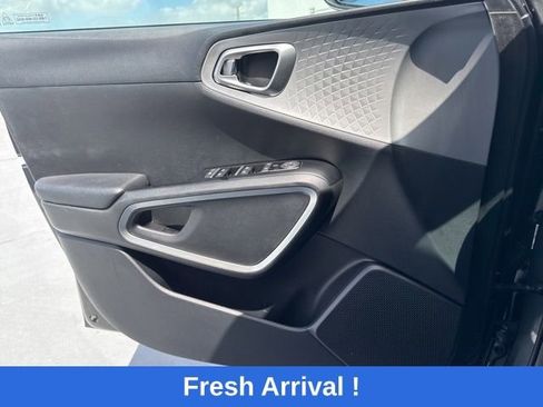 Used 2024 Kia Soul LX w/ Option Group 015 image 10