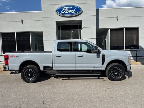 New 2026 Ford F250 Platinum image 2