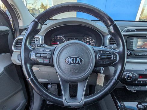 Used 2016 Kia Sorento EX image 21