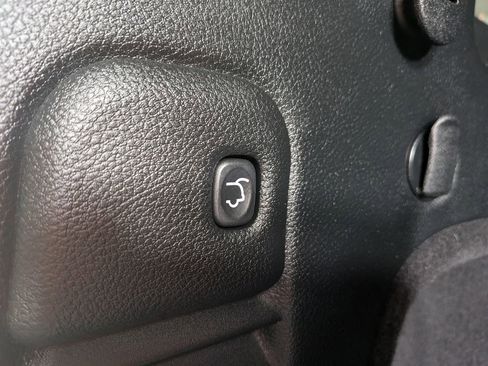 Used 2016 Jeep Grand Cherokee Limited image 11