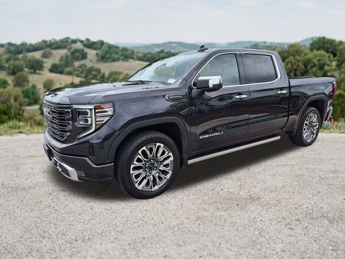 Used 2023 GMC Sierra 1500 Denali Ultimate AWD/4WD image 3