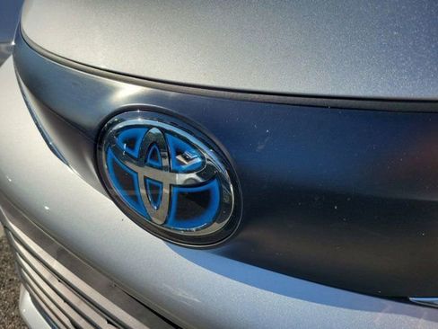 Used 2022 Toyota Sienna XLE FWD image 11