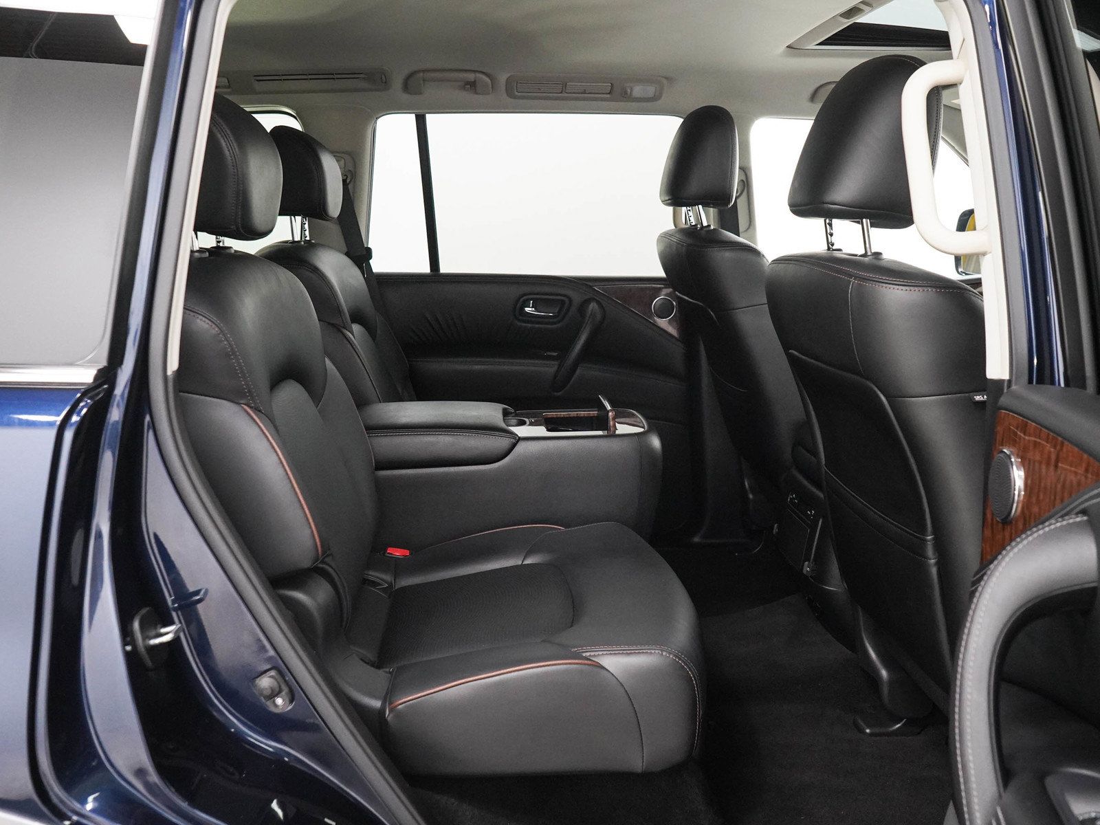 Used 2020 Nissan Armada SL w/ Premium Package AWD/4WD image 12