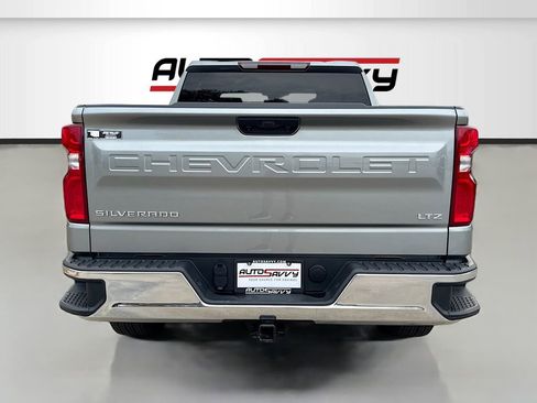 Used 2025 Chevrolet Silverado 1500 LTZ AWD/4WD image 6