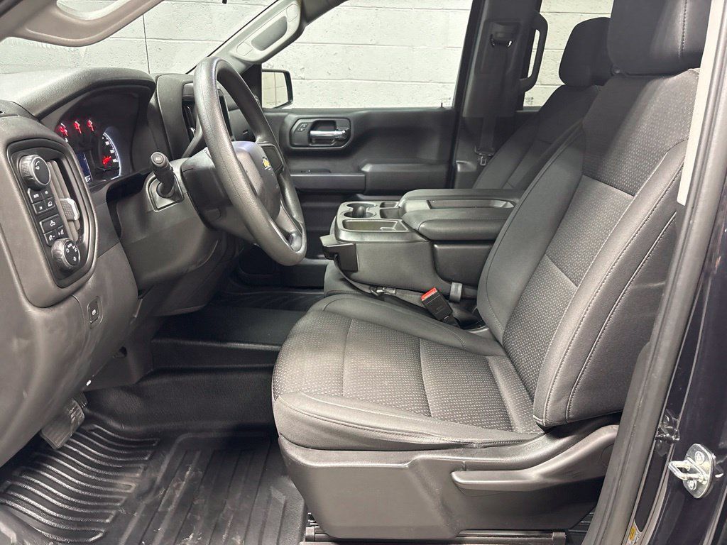 Used 2022 Chevrolet Silverado 1500 W/T w/ WT Value Package AWD/4WD image 15
