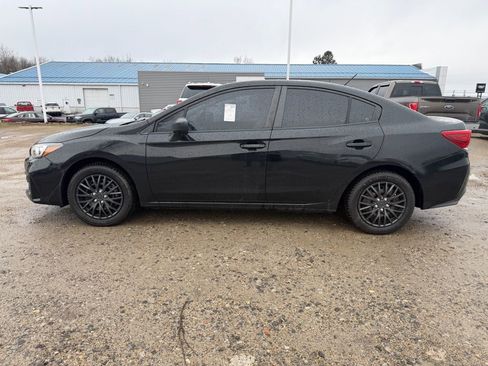Used 2019 Subaru Impreza 2.0i image 2