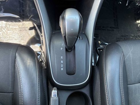 Used 2018 Chevrolet Trax LT w/ LT Convenience Package FWD image 20
