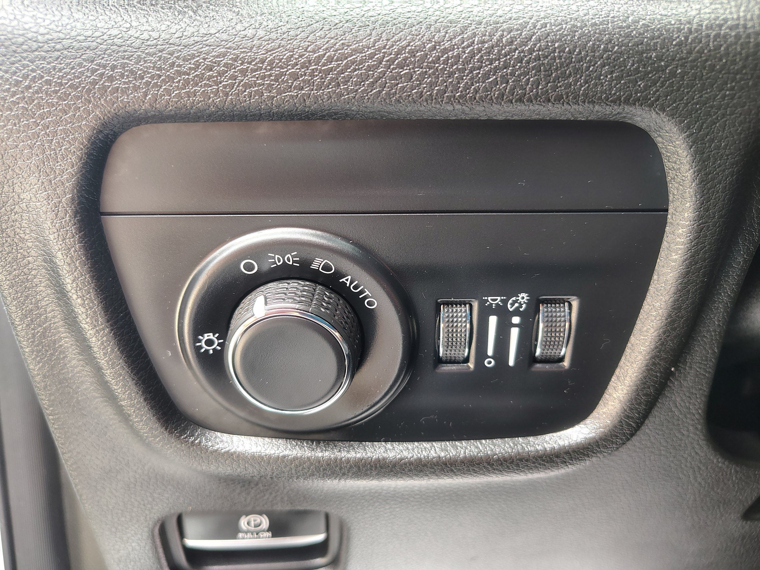 Certified 2024 Jeep Grand Cherokee Altitude AWD/4WD image 26