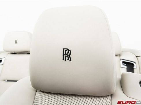 Used 2018 Rolls-Royce Dawn image 41