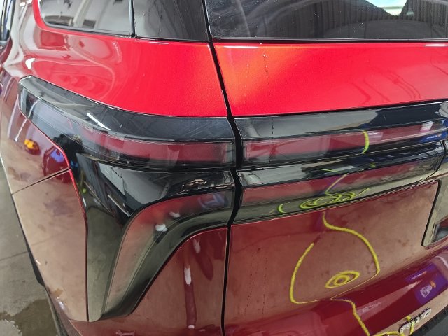 New 2027 Chevrolet Traverse LT w/ Driver Confidence Package AWD/4WD image 37
