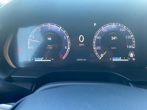 Used 2022 Jeep Grand Cherokee Limited image 24