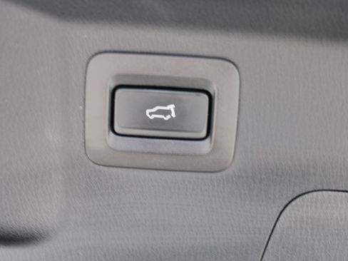 Used 2020 MAZDA CX-9 Touring AWD/4WD image 16