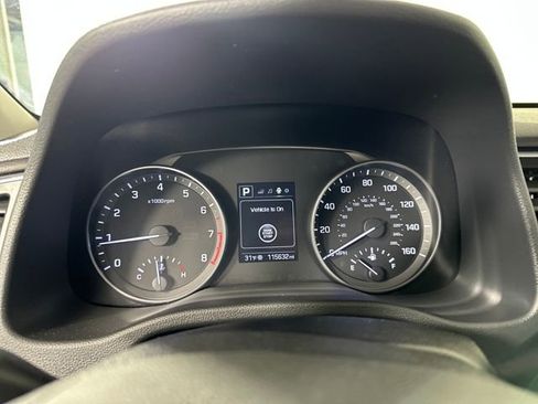 Used 2017 Hyundai Elantra Limited image 17