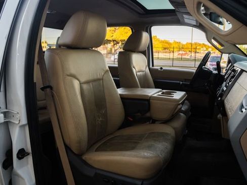 Used 2011 Ford F350 Lariat image 34