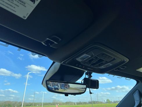 Used 2025 GMC Sierra 2500 AT4 w/ AT4 Premium Plus Package image 24