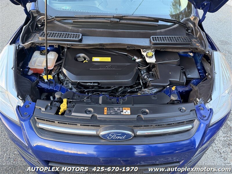 Used 2016 Ford Escape SE w/ Equipment Group 201A AWD/4WD image 24
