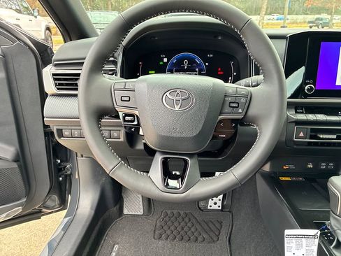 New 2026 Toyota Camry SE image 19