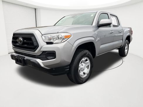 Used 2021 Toyota Tacoma SR image 1