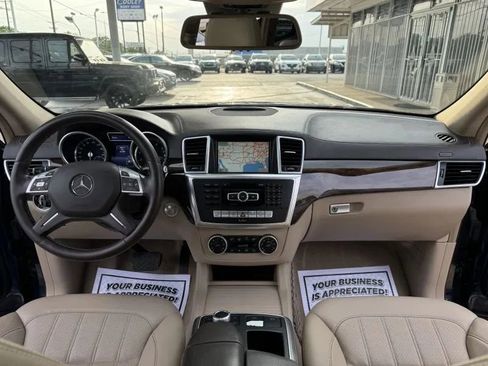 Used 2016 Mercedes-Benz GL 450 4MATIC image 27