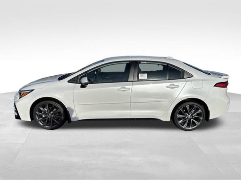 New 2026 Toyota Corolla SE FWD image 3