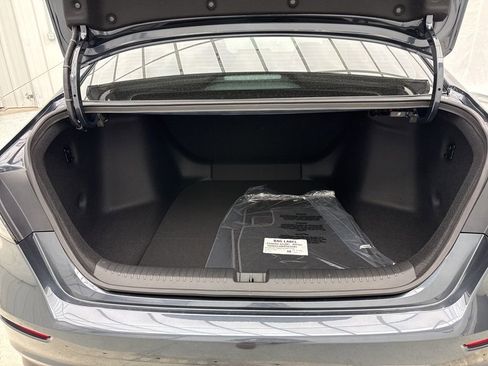 New 2025 Honda Accord LX image 9