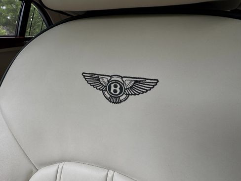 Used 2013 Bentley Mulsanne w/ Rear Entertainment Pkg image 18