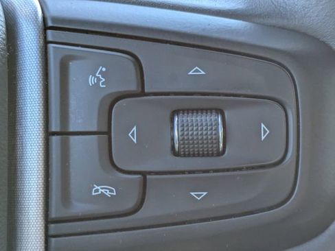Used 2022 GMC Yukon SLT w/ SLT Luxury Package RWD image 25