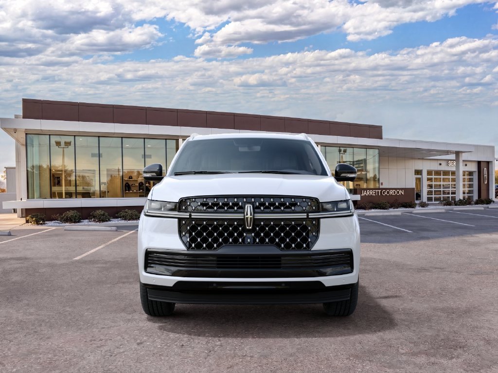 New 2027 Lincoln Navigator Black Label AWD/4WD image 3