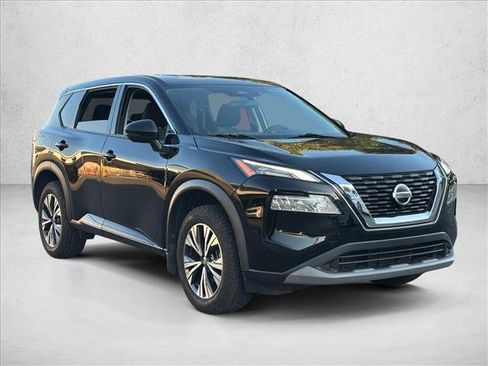 Used 2021 Nissan Rogue SV image 3