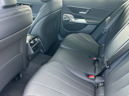 New 2026 Mercedes-Benz E 350 4MATIC Sedan image 12