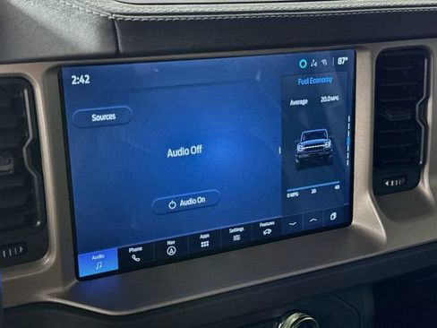 Used 2025 Ford Bronco Outer Banks AWD/4WD image 16