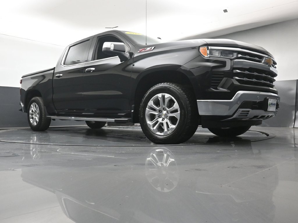 Used 2023 Chevrolet Silverado 1500 LTZ w/ Technology Package AWD/4WD image 24