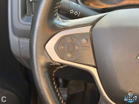 Used 2022 Chevrolet Colorado LT w/ Safety Package RWD image 23