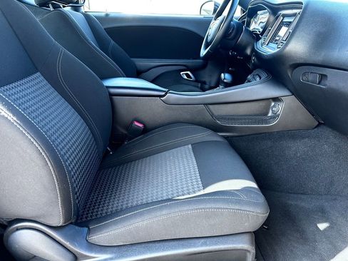 Used 2023 Dodge Challenger SXT image 30