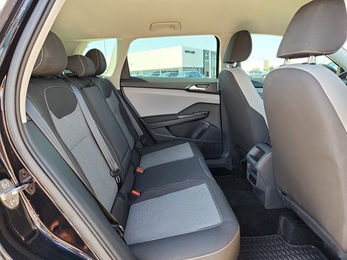 Certified 2023 Volkswagen Taos S FWD image 13