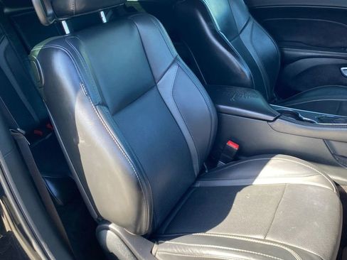 Used 2016 Dodge Challenger SXT Plus image 19