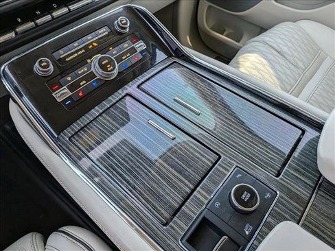 Used 2020 Lincoln Navigator Black Label image 16