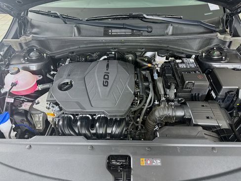 Used 2025 Kia Sportage LX image 31