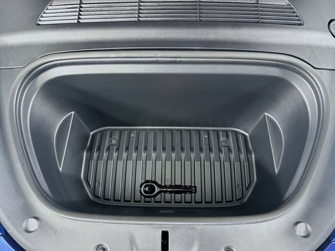 Used 2024 Tesla Model Y Long Range image 31