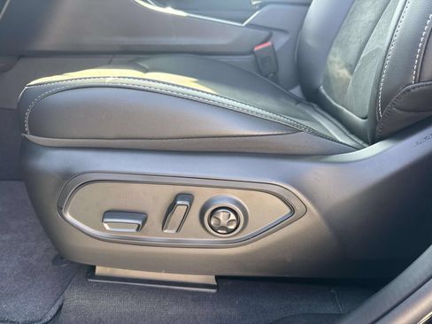 New 2026 Jeep Grand Cherokee Altitude RWD image 17
