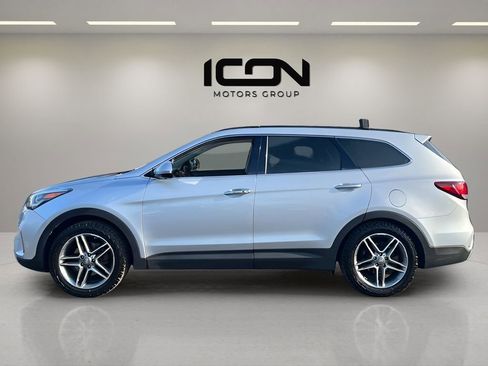 Used 2018 Hyundai Santa Fe SE w/ SE Ultimate Tech Package 03 image 2