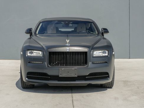 Used 2016 Rolls-Royce Wraith RWD image 4