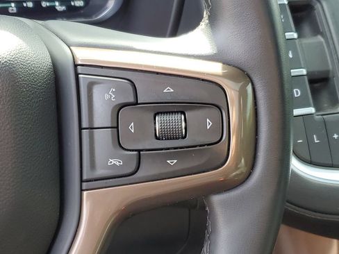 Certified 2023 Chevrolet Suburban High Country AWD/4WD image 17