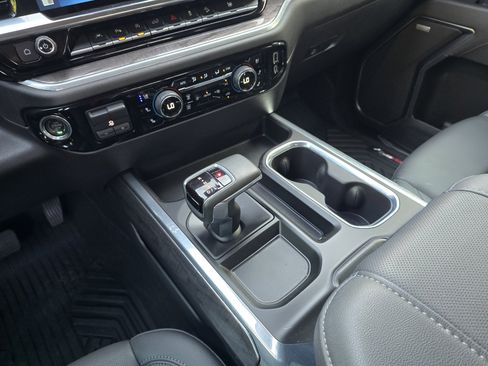 Used 2025 Chevrolet Silverado 1500 LTZ w/ LTZ Premium Package AWD/4WD image 18