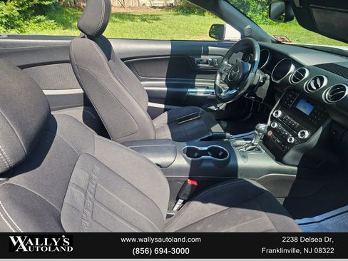 Used 2019 Ford Mustang Convertible image 16