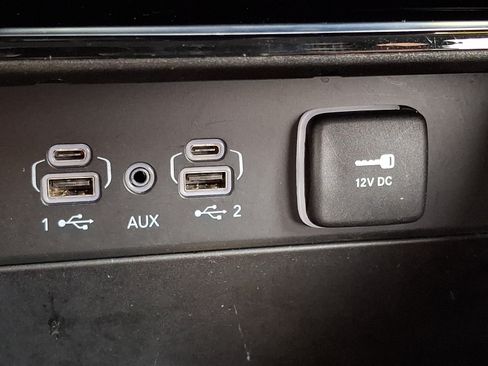 Certified 2023 Jeep Grand Cherokee Laredo AWD/4WD image 27