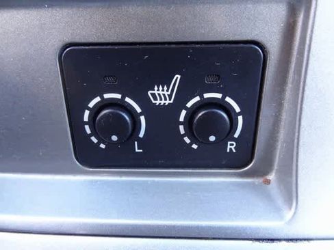 Used 2013 Toyota Highlander SE image 14